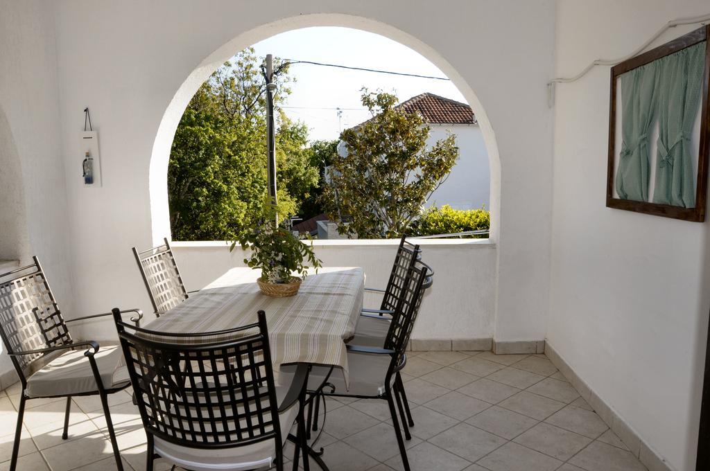 Apartments Vukelic Starigrad Paklenica Dış mekan fotoğraf