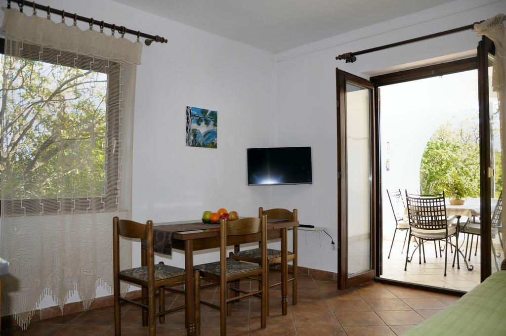 Apartments Vukelic Starigrad Paklenica Dış mekan fotoğraf