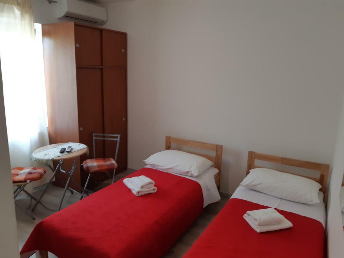 Apartments Vukelic Starigrad Paklenica Dış mekan fotoğraf