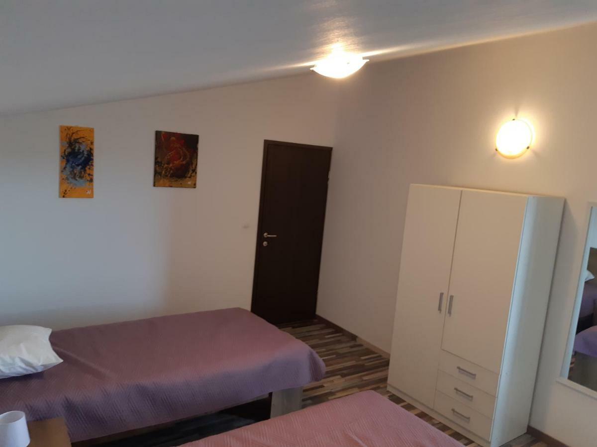 Apartments Vukelic Starigrad Paklenica Dış mekan fotoğraf